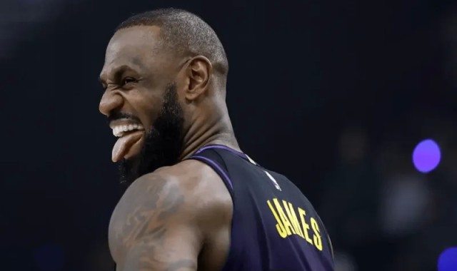开云下载-Woike：詹姆斯在湖人的时光，很可能在本赛季结束后画上句号