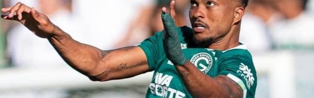 记者：中国俱乐部正在谈租借戈亚斯26岁中卫卢卡斯-里贝罗