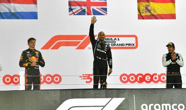 开云下载-关键时刻连夺两站冠军 七冠王汉密尔顿被“唤醒”